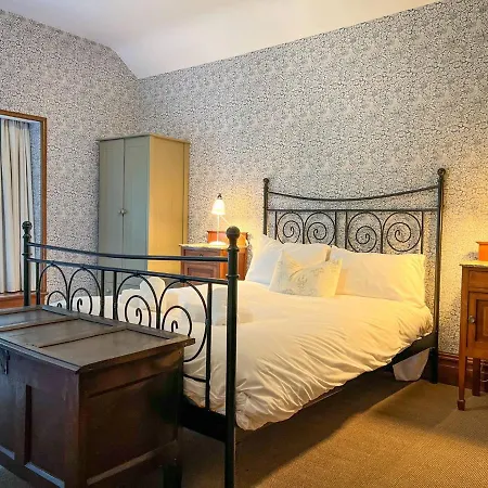 Daweswood, Patterdale, Characterful With Fairy Tale Garden And Fell Walks From The Door