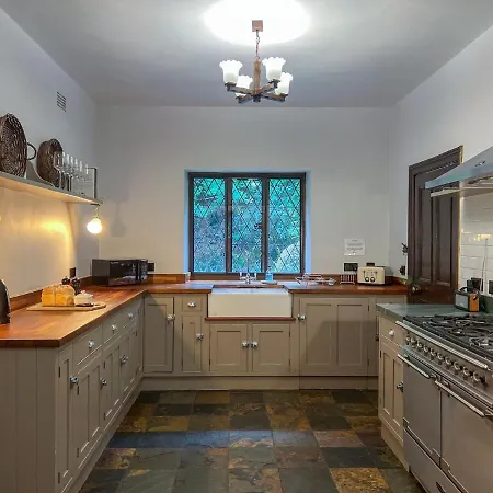 Daweswood, Patterdale, Characterful With Fairy Tale Garden And Fell Walks From The Door Feriehus