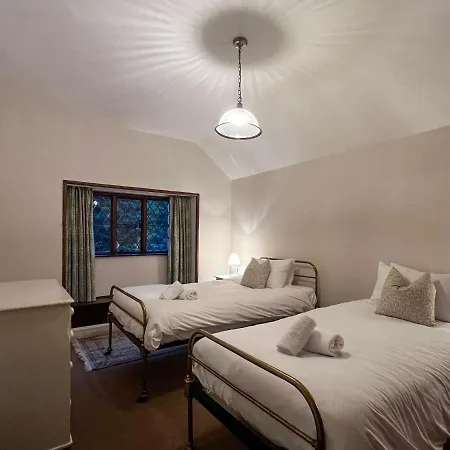 Daweswood, Patterdale, Characterful With Fairy Tale Garden And Fell Walks From The Door Holiday home *