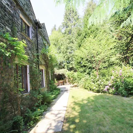 펜션 Daweswood, Patterdale, Characterful With Fairy Tale Garden And Fell Walks From The Door 페터데일