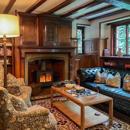 Nyaraló Daweswood, Patterdale, Characterful With Fairy Tale Garden And Fell Walks From The Door *