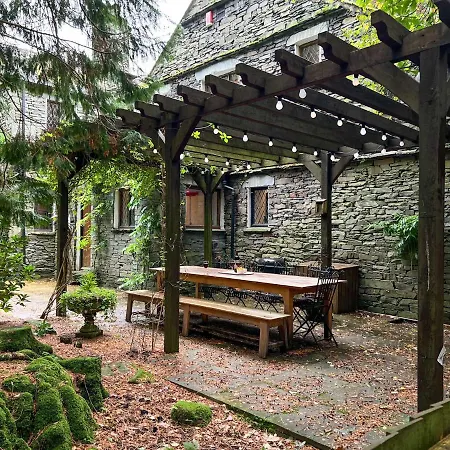 Feriehus Daweswood, Patterdale, Characterful With Fairy Tale Garden And Fell Walks From The Door *