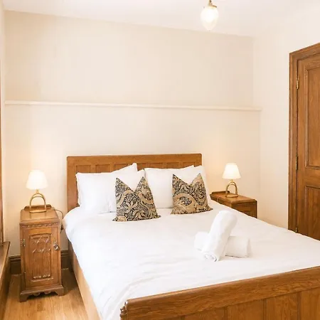 Daweswood, Patterdale, Characterful With Fairy Tale Garden And Fell Walks From The Door