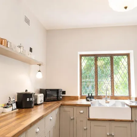 Daweswood, Patterdale, Characterful With Fairy Tale Garden And Fell Walks From The Door *