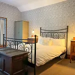 Daweswood, Patterdale, Characterful With Fairy Tale Garden And Fell Walks From The Door
