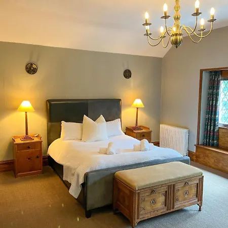 Дом отдыха Daweswood, Patterdale, Characterful With Fairy Tale Garden And Fell Walks From The Door *